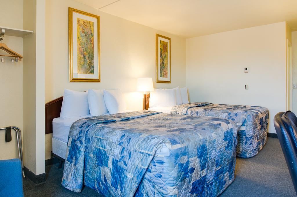Travelodge Macleod Trail * Calgary