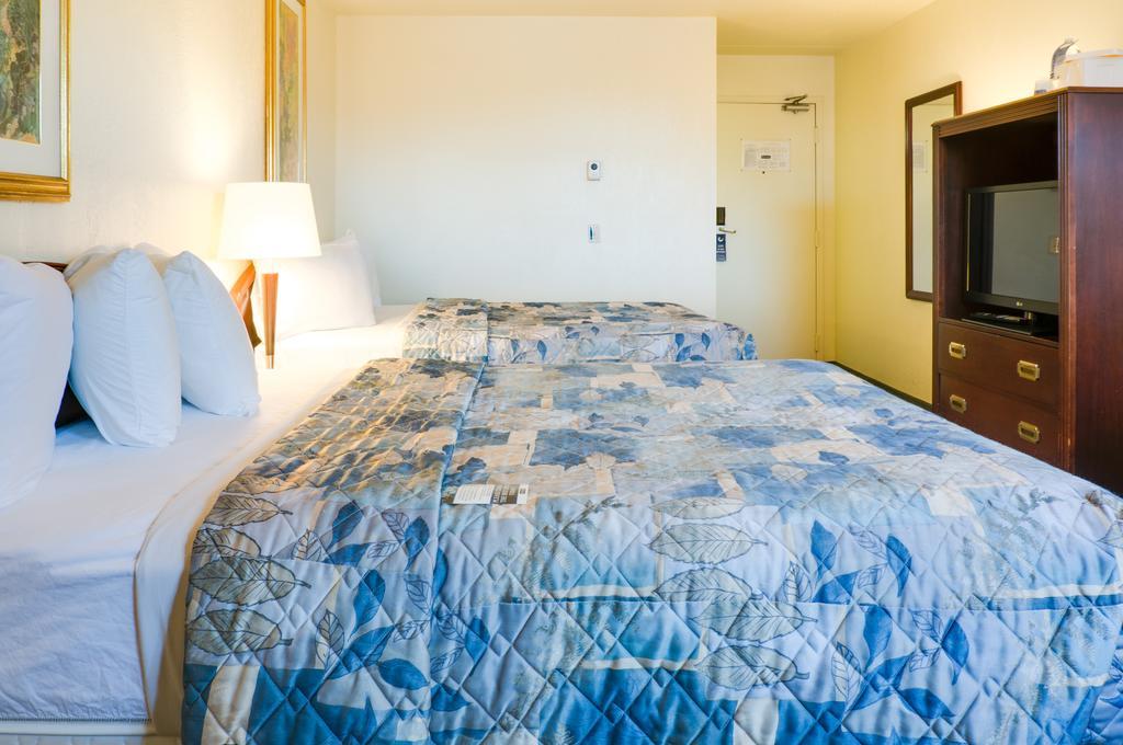 Hotel Travelodge Macleod Trail *