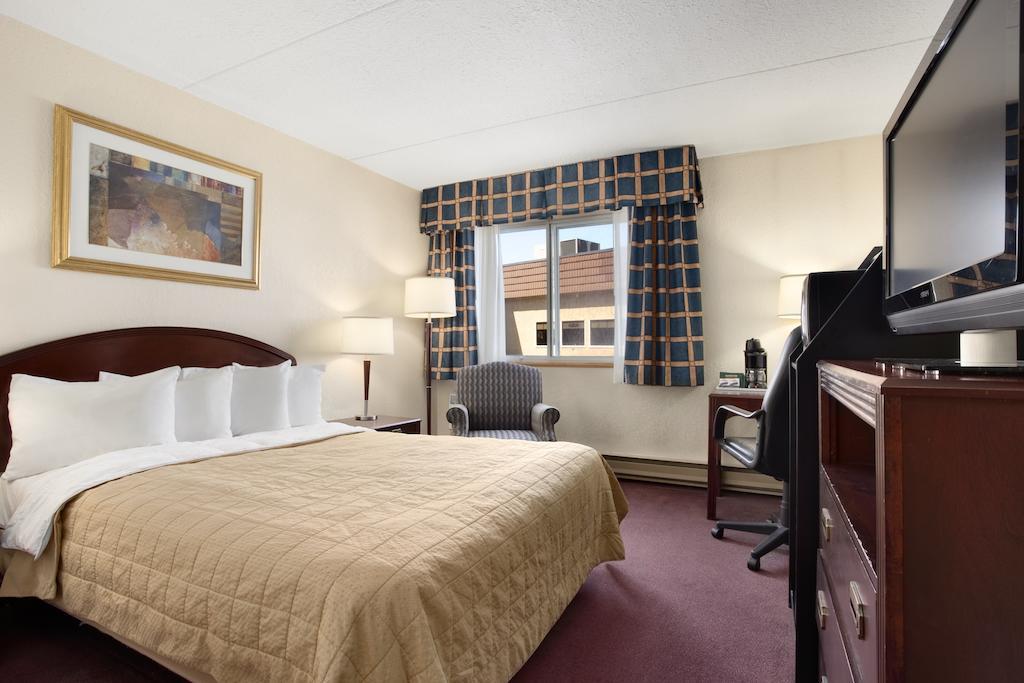 Travelodge Macleod Trail