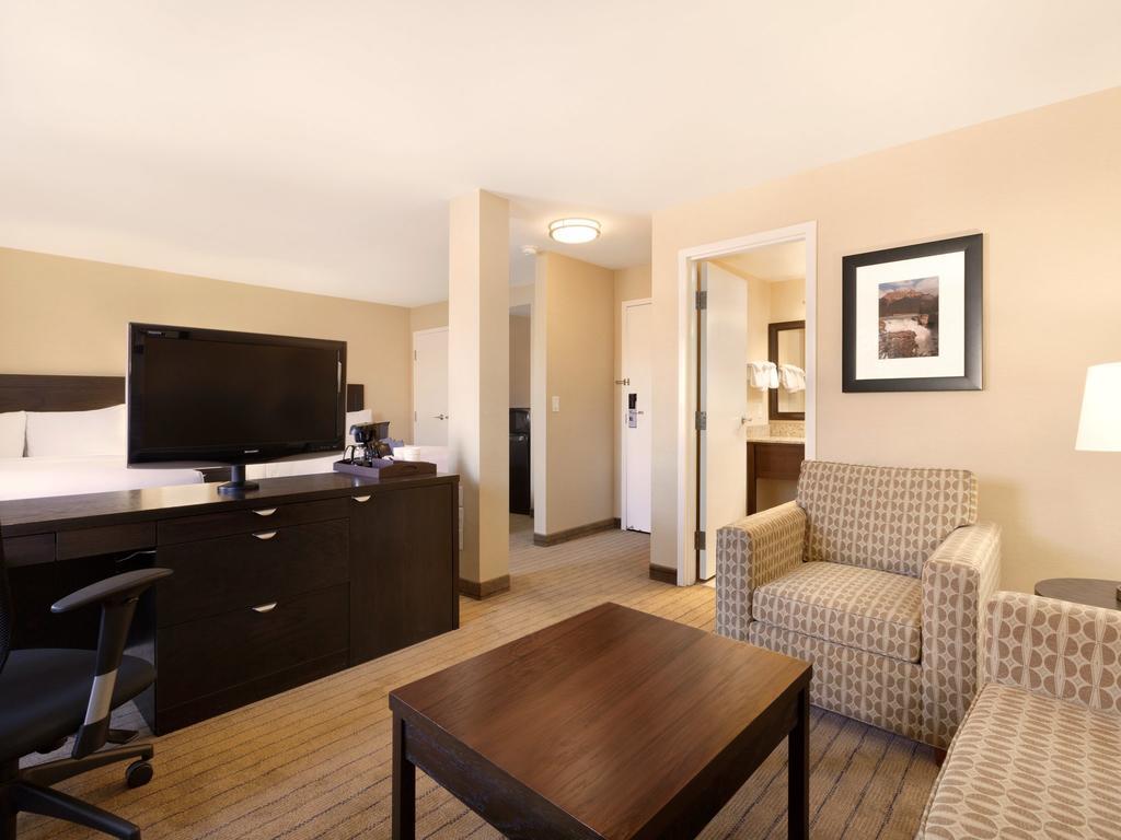 Travelodge Macleod Trail Calgary