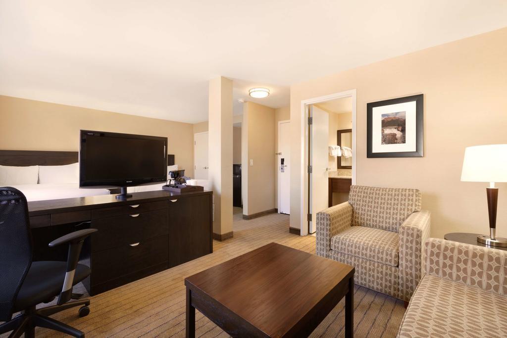 Travelodge Macleod Trail Calgary
