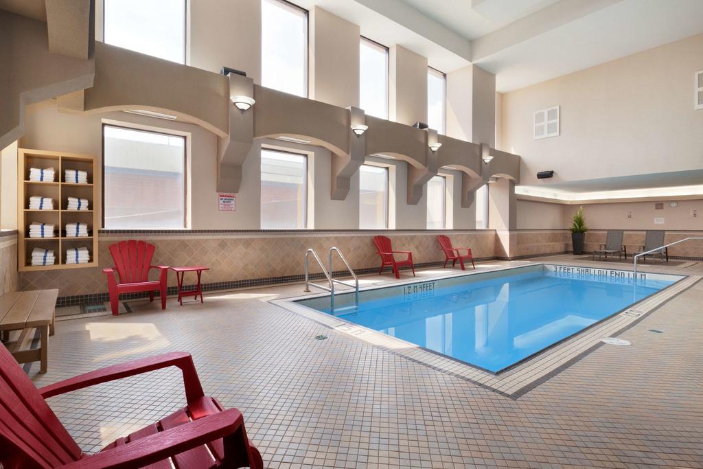 Travelodge Macleod Trail