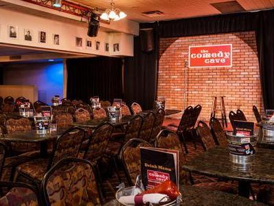Travelodge Macleod Trail Hotel *