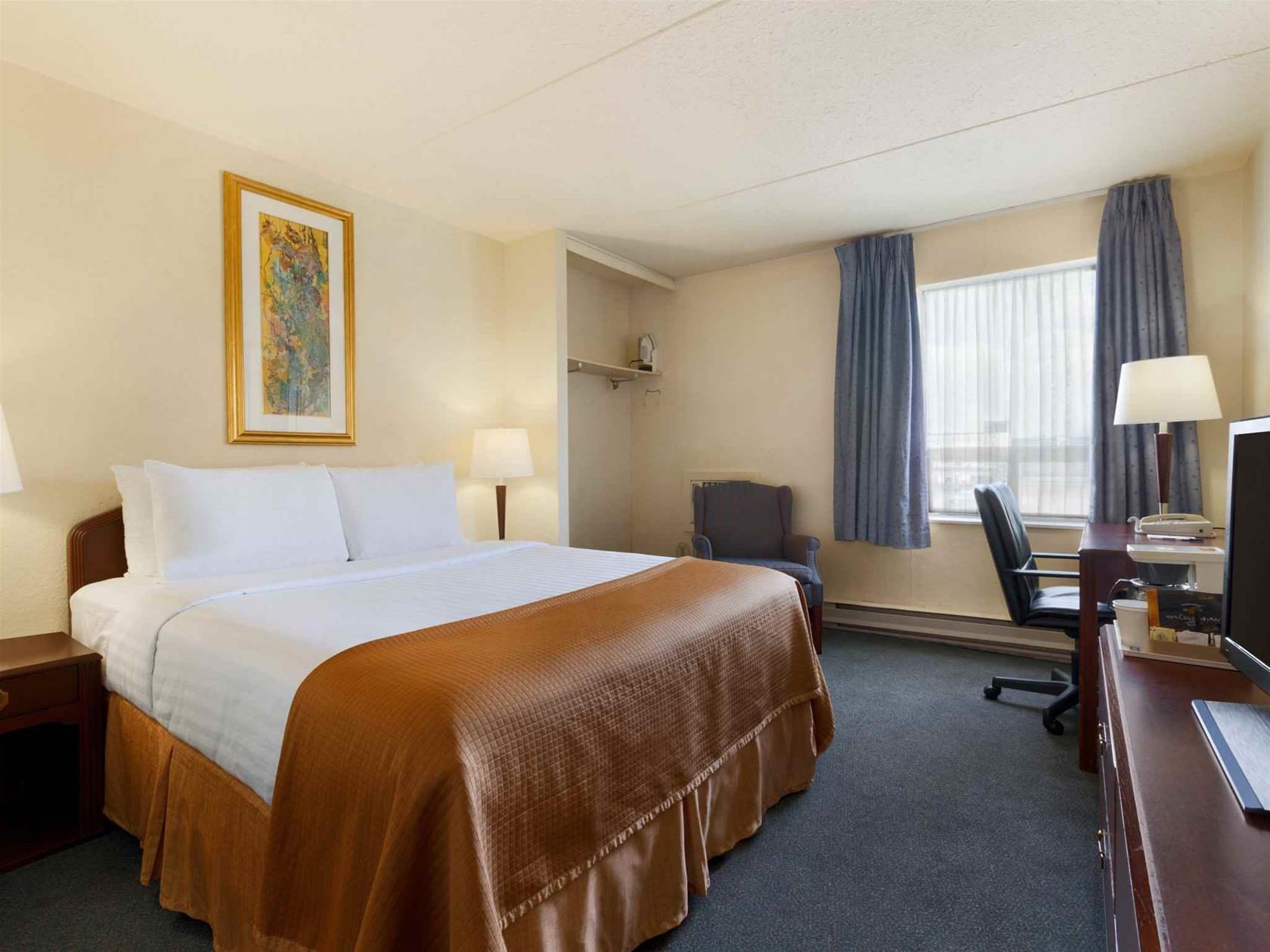 Travelodge Macleod Trail *