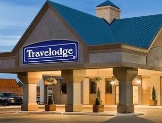 Travelodge Macleod Trail Hotel *