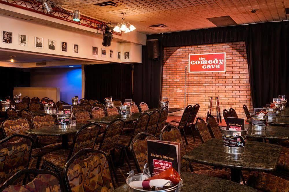 Travelodge Macleod Trail Hotel *