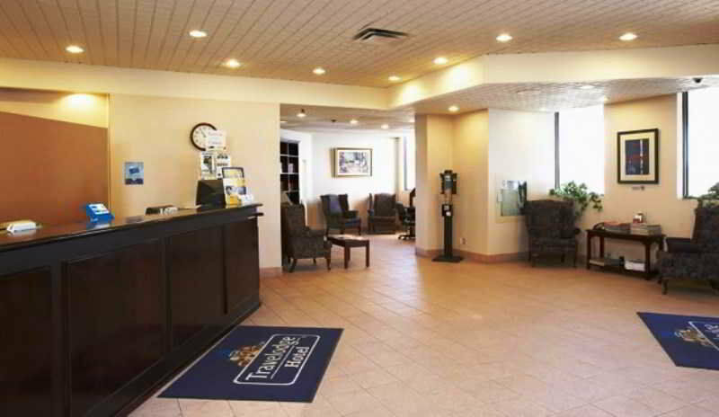 Travelodge Macleod Trail * Calgary