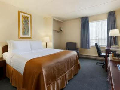 Travelodge Macleod Trail Hotel