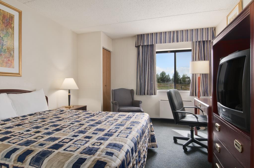 Travelodge Macleod Trail Calgary